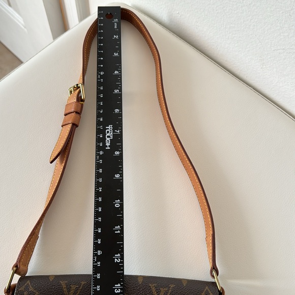 Louis Vuitton Monogram Musette Shoulder Bag in Excellent Condition - Picture 14 of 16